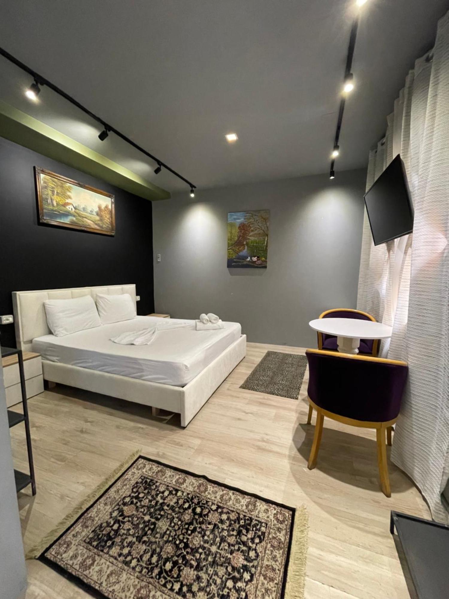 Destinacion Central Room Tirana Exterior foto